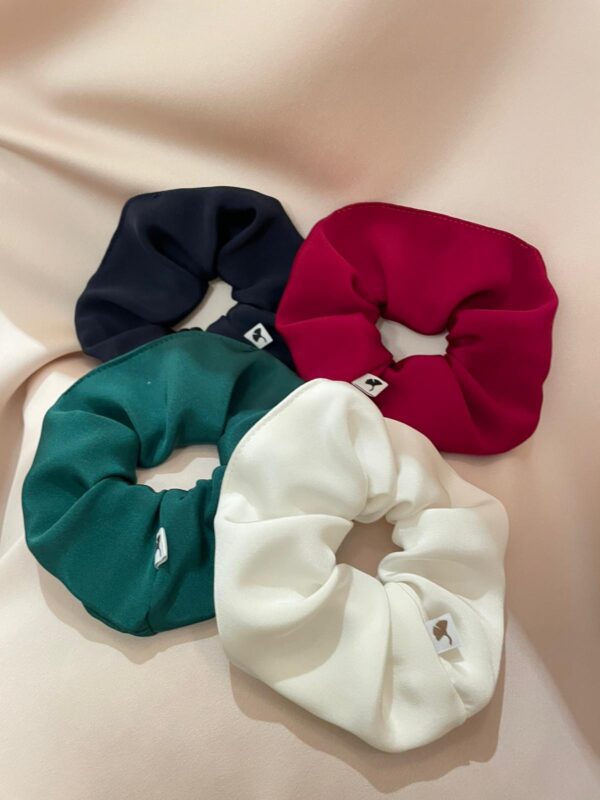 Workshop “Scrunchie Therapy” – Crea il tuo scrunchie in seta personalizzato | Melania Fumiko
